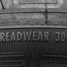 در زمان خرید تایر به عبارت Treadwear دقت کنید