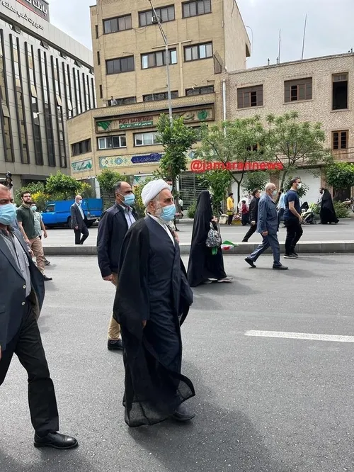 دو نفر از کسانی که از ۸۴ مقابل احمدی نژاد ایستادند و هر ع