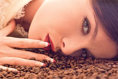 راز زیبایی شما در قهوه نهفته است !