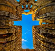 سقف جالب یک کلیسای ۸۰۰ ساله