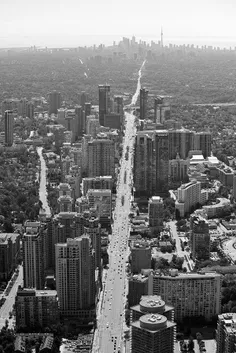 طولانی ترین خیابان دنیا خیابانی موسوم به Yonge در تورنتو 