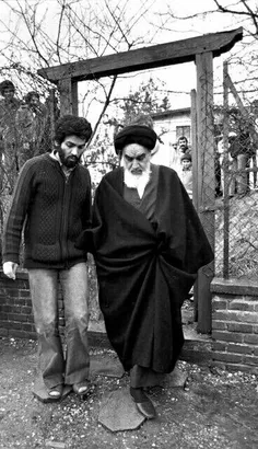 مکتب امام خمینی(ره) زنده است