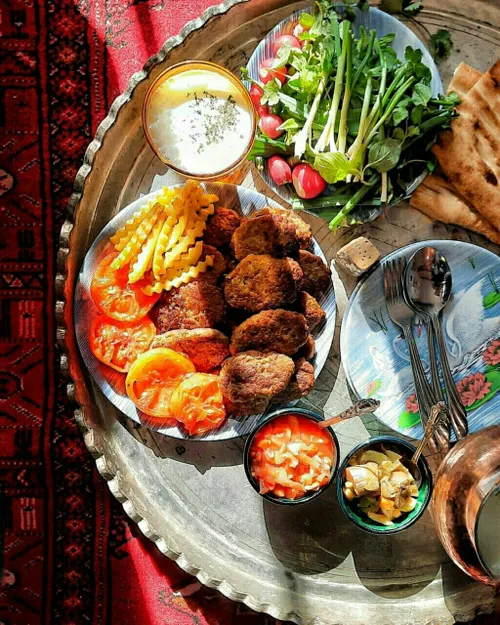 ناهار فقط این بقیش سوسول بازیه😋