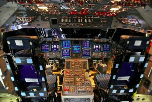 کابین فضاپیمای اندور (Endeavour Space Shuttle)