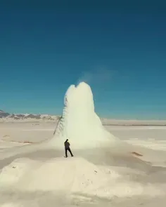پدیده عجیب آتشفشان یخی در قزاقستان