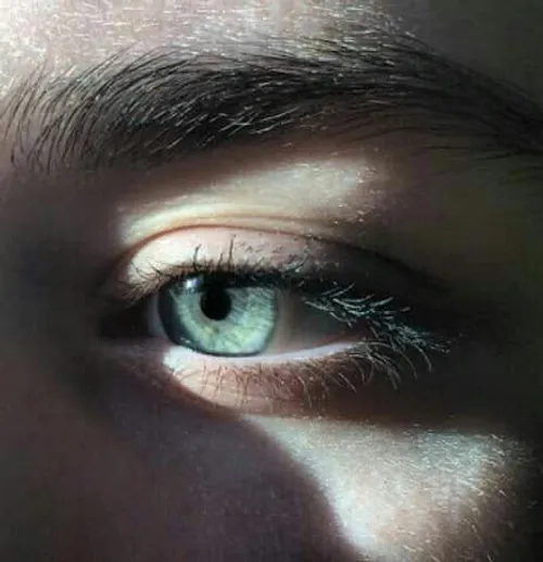 green eyes 💚 :) fantasy