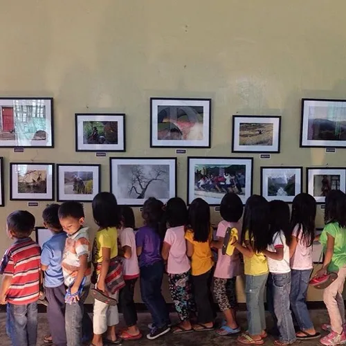 Students of Naguey Elementary School in Atok, Benguet vie