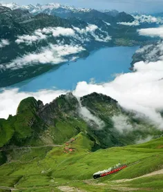 ️دریاچه Brienz در شمال کوههای آلپ سوئیس