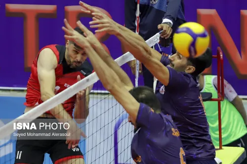 📸سید درتیم نیان الترونیک مشهد🏐💜