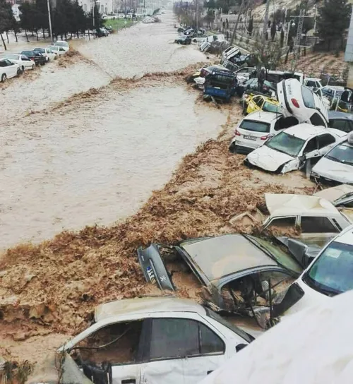 باران همیشه حادثه ای عاشقانه نیست