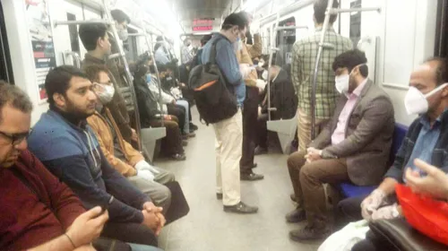 ازدحام جمعیت در مترو تهران؛ صبح امروز شنبه ۱۶ فروردین ماه