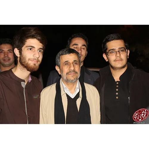 در حاشیه حضور دکتر احمدی نژاد در هیئت دارالشفا میدان هفتا