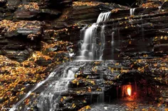 آبشار شعله ابدی نیویورک | رقص آتش میان آب