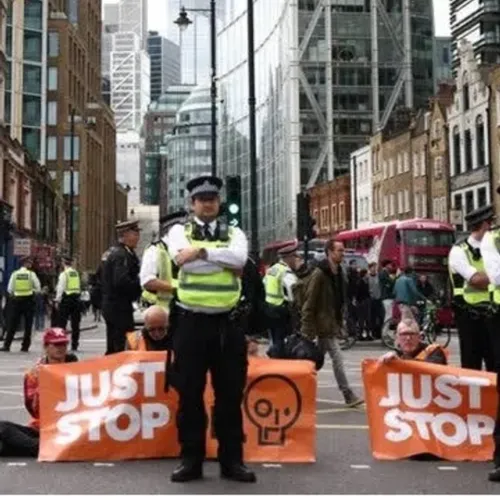 انگلستان در بحران اقتصادی و اعتصاب عمومی کارمندان دولت