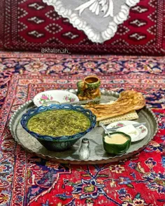 چقدر بهم میچسبید اون غذا😍😋