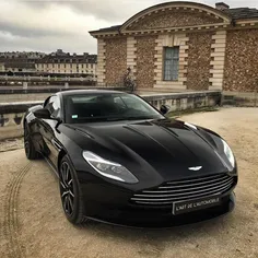 Aston Martin-DB11