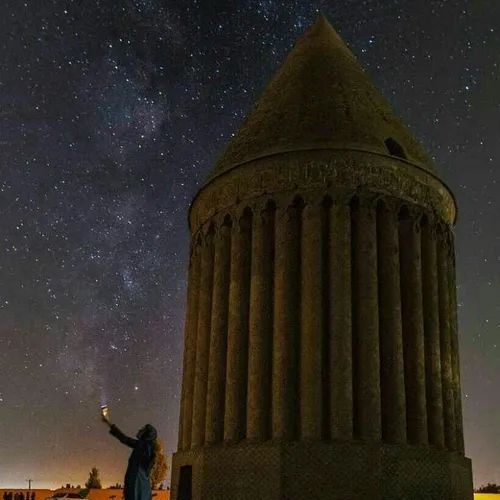 تصویری زیبا از برجی بسیار هوشمند و عجیب