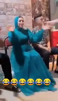 دختر همه چی تمام 😂👌ایولا بمب روحیه