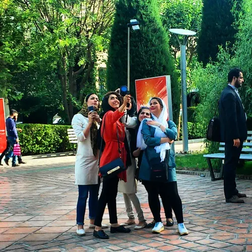 dailytehran selfie monopad instaselfie instapic girls ira