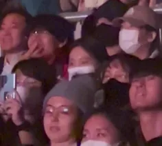نامجون  ،  جونگ کوک و تهیونگ در کنسرت دیروز هری استایلز .