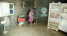 ♨  داخل یخچال خانه‌اش بعد از #سیل_سیستان فقط آب است، آب💧 
