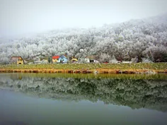 انعکاس آرامش زیبای طبیعت در رود هورناد _ اسلوواکی