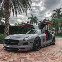 Mercedes Benz-SLS