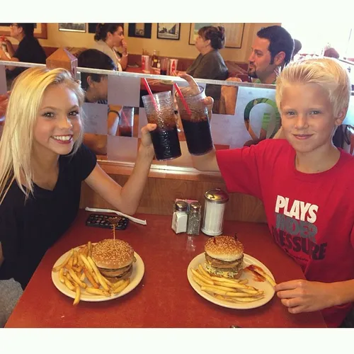 jordyn Jones & carson lueders