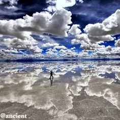در طول فصل های بارانی، آب، این زمین نمکی صاف در بولیوی را