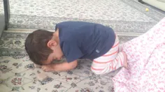 نماز خواندن داداشم خ خ خ خ (لایک)