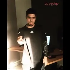 یک نفری جلو همه وایمیسم 🤜🏽🤌🏽
