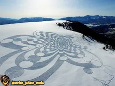 خلق آثار زیبا فقط با رد پا روی برف/ بریتانیا