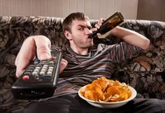خوردن غذا در هنگام مشاهده تلویزیون باعث پر خوری شما می شو