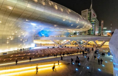 دانگدامون دیزاین پلازا  Dongdaemun Design Plaza