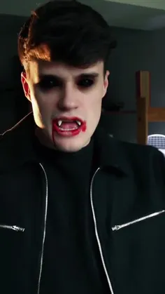 🧛🏻‍♂️