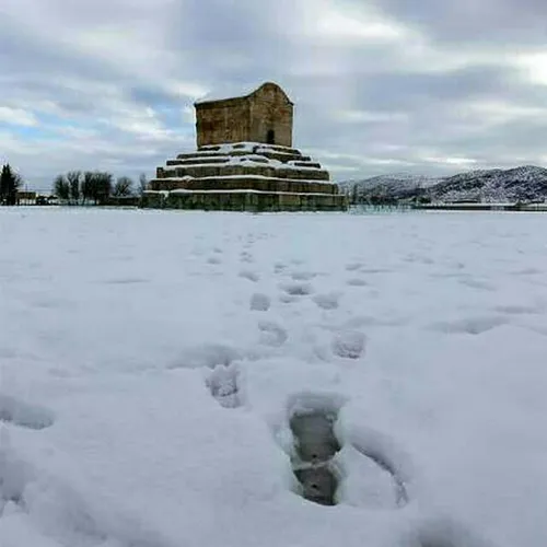 این دخترایی که با یکی دوستن ولی همزمان خبر عقدشون با یکی 