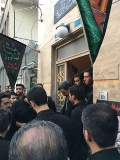 حضور احمدی نژاد در منزل محافظ شهیدش..