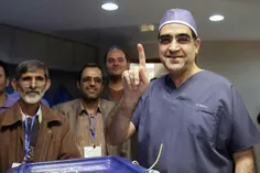 وزیر بهداشت رای اش را در اتاق عمل توی صندوق انداخت 