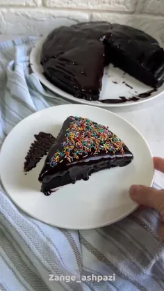 کیک خیس شکلاتی بدون فر و همزن😍😋