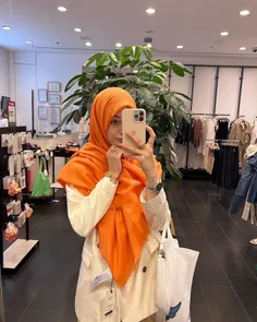 مطهره خانم یک دختر اصولگرا است او مخالف دولت سکولار پزشکی