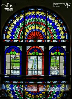 پنجره های اوروسی خانه امیرنظام گروسی ( موزه قاجار) در محل