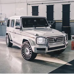 Mercedes Benz-G550