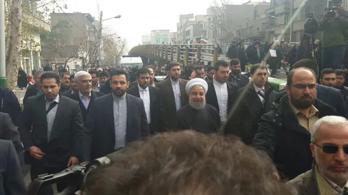حضور روحانی رئیس جمهور در مراسم راهیمایی 22 بهمن.