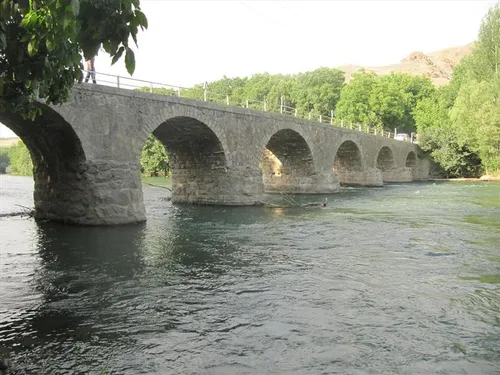 پل هوره یکی از بناهای تاریخی عهد صفوی در استان چهارمحال و