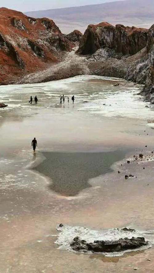 گنبد نمکی طغرود و دریاچه نمکی در استان  قم