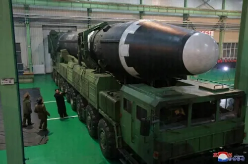 آخرین خبر : روزنامه کره ای: کره شمالی موشک بالستیک قاره پ