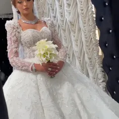 اینم یه لباس عروس زیبا 💋♥🥰