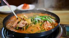 سوپ ارتشی_غذای کره ای_کپشن مطالعه شود