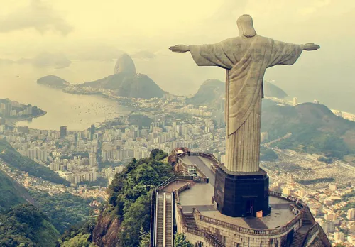 زیبا ترین عکس از مجسمه ی ریوی برزیل البته به مناسبت امپیک