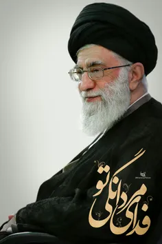 ✅ سال ۵۷ که انقلاب پیروز شد، امام خمینی ۷۸ ساله بود. هفته